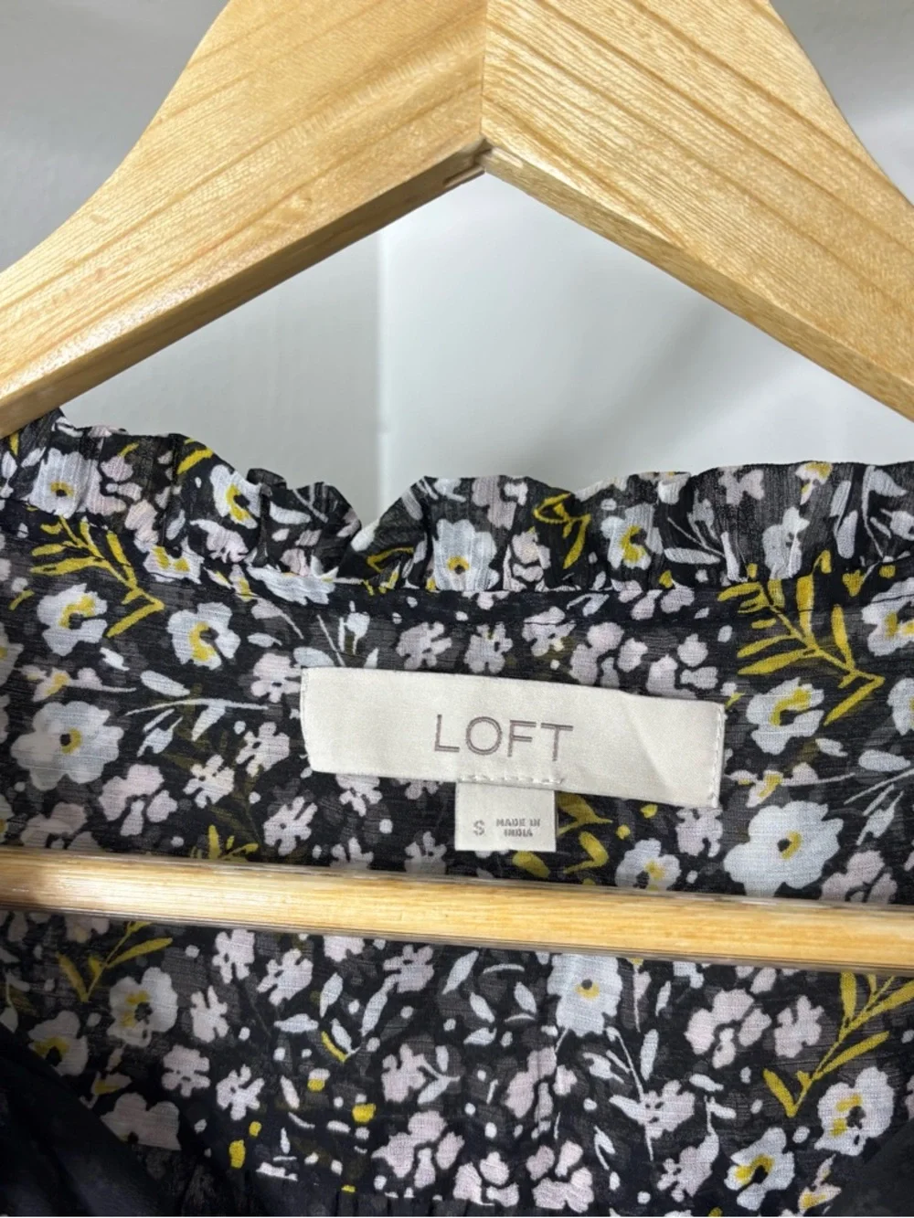 Loft Black Floral V-Neck Long Sleeve Blouse Size S